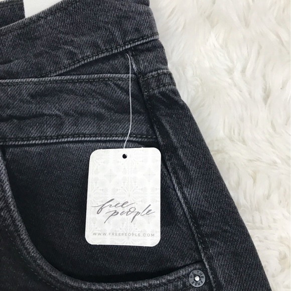 WE THE FREE Crossroads Mid Rise Slim Straight Jeans Size 29 Boyfriend Black New - Picture 5 of 16